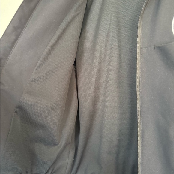 Fabletics Black Men Windbreaker Jacket - Picture 6 of 7